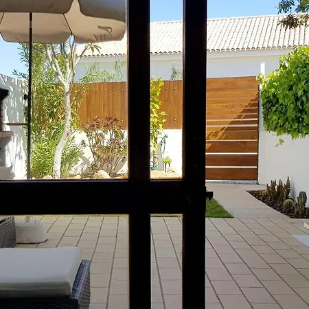 Magnific Studio With A Cozy Garden, 5 Minutes To The Beach Albufeira Exterior photo