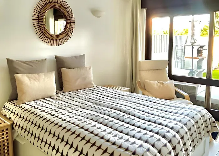 Magnific Studio With A Cozy Garden, 5 Minutes To The Beach