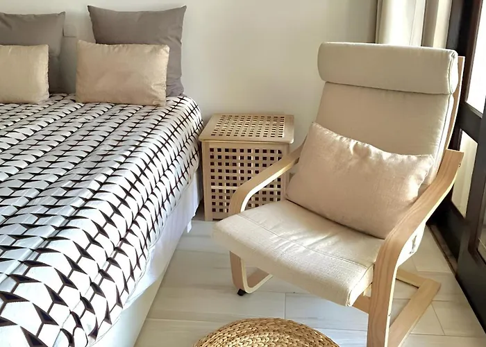 Magnific Studio With A Cozy Garden, 5 Minutes To The Beach